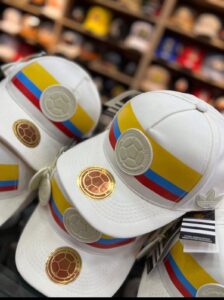 gorra beige colombia