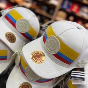 gorra beige colombia